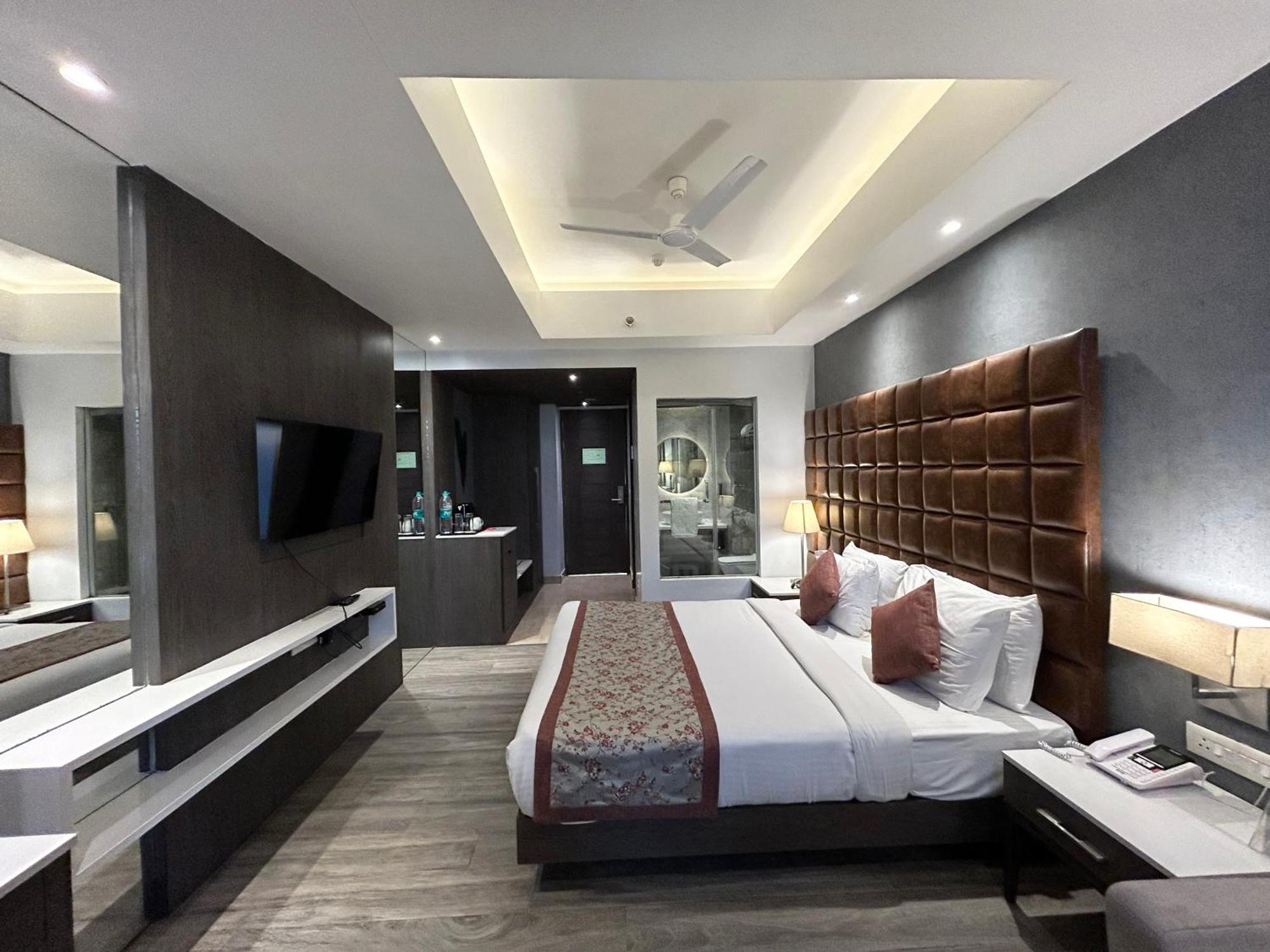 Hotel Sand Heaven Port Blair Exterior photo